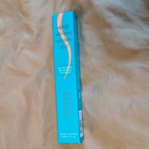 New Thrive Nikki Infinity Waterproof Eyeshadow Stick